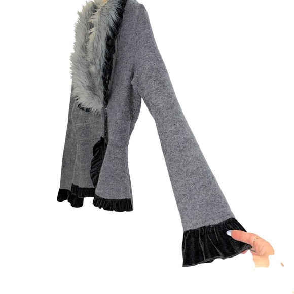 Roz & Ali WOMENS "M" PRE-OWNED Y2K Blazer 100% Wool‎ Faux Fur Ruffle Velvet Trim - Picture 6 of 14